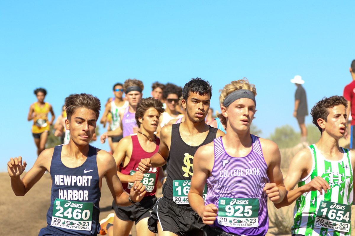 Newport Harbor runner at the 2023 Clovis Invitational.